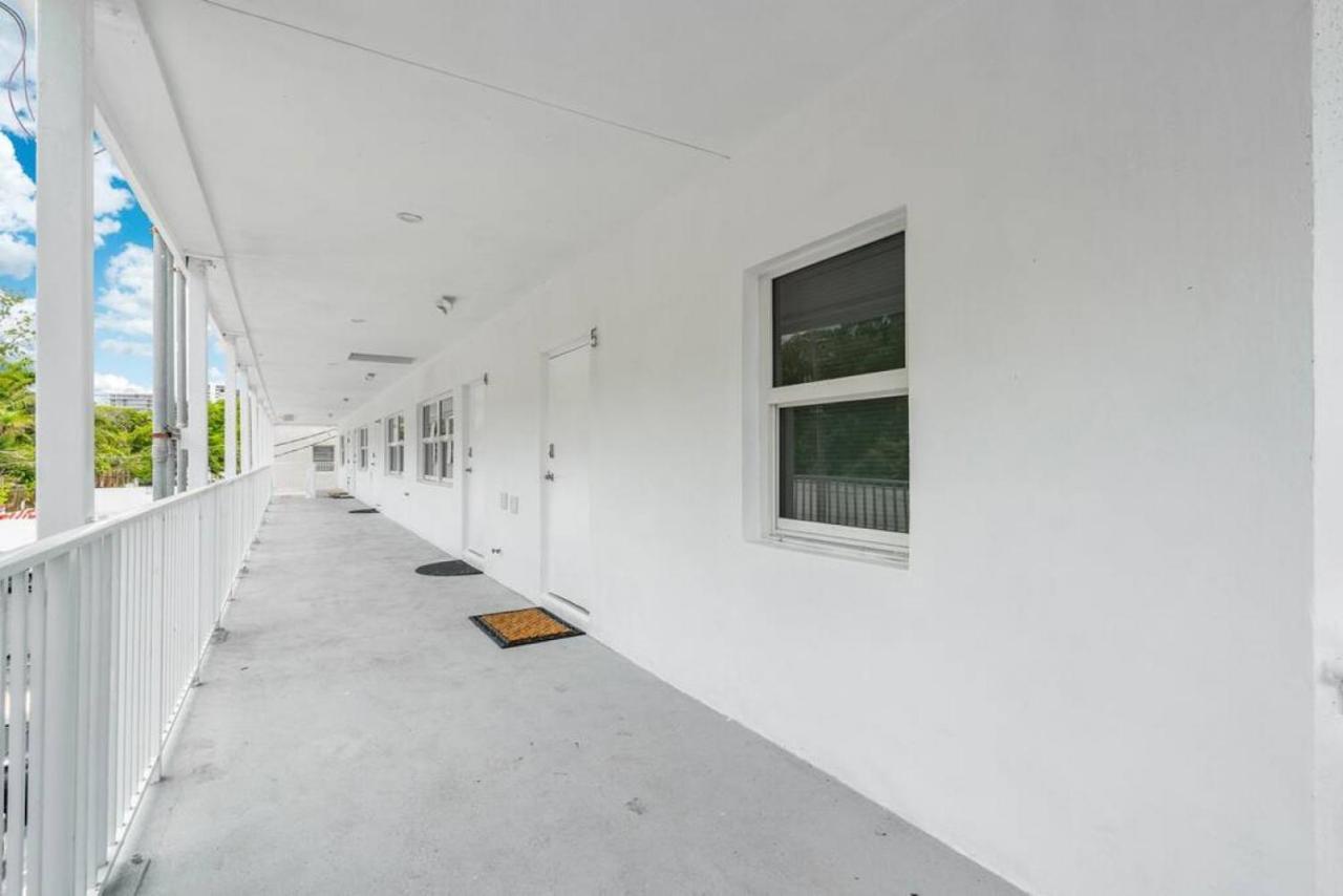The Purple Pelican Beachfront With Ocean Balcony Unit 3 Fort Lauderdale Extérieur photo